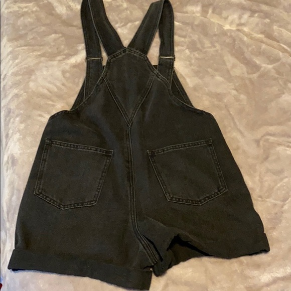 Black Overall Shorts - Picture 3 of 3
